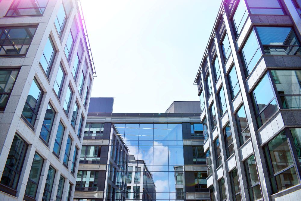 Évaluation et investissement en immobilier professionnel à Rouen